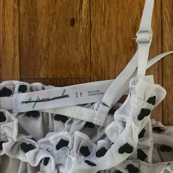 NWOT Out From Under Urban Outfitters Follow Your Heart Bralette - small - Picture 5 of 6